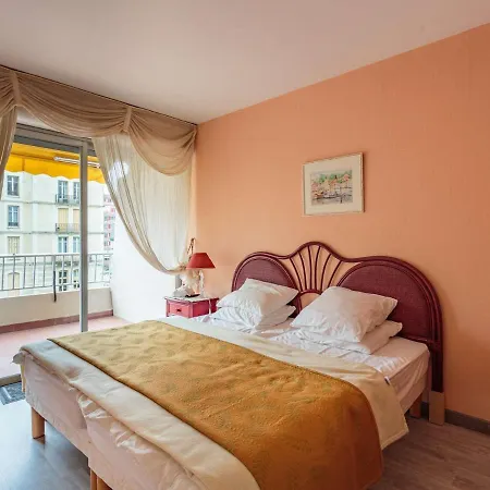 Appartement Moderne T3 Avec Balcon Et Parking, A 800m De La Plage Et Commerces - Fr-1-3-560 Biarritz
