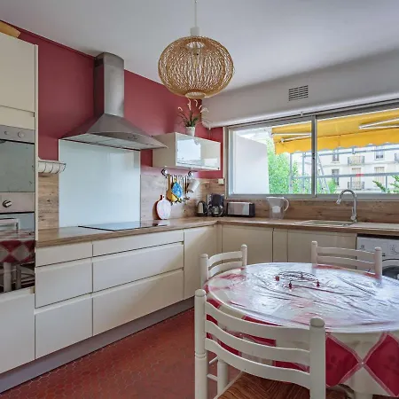 Moderne T3 Avec Balcon Et Parking, A 800m De La Plage Et Commerces - Fr-1-3-560