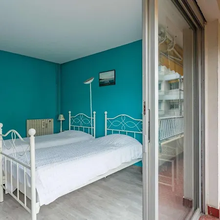 Moderne T3 Avec Balcon Et Parking, A 800m De La Plage Et Commerces - Fr-1-3-560 Appartement *