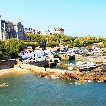 Appartement Moderne T3 Avec Balcon Et Parking, A 800m De La Plage Et Commerces - Fr-1-3-560 *